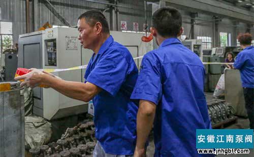 安徽江南泵閥開展機(jī)械事故應(yīng)急演練